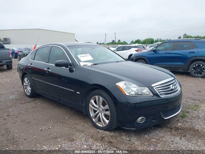 INFINITI M35 2010