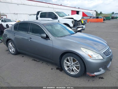 INFINITI JOURNEY 2011