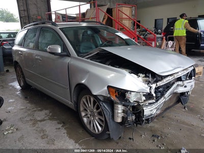 VOLVO V50 2011