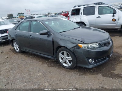 TOYOTA CAMRY 2013