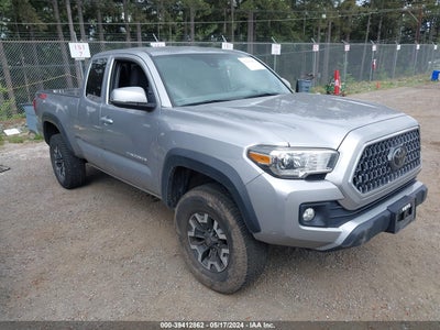 TOYOTA TACOMA 2018