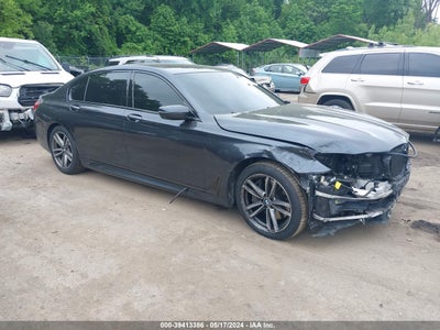 BMW 750I 2016