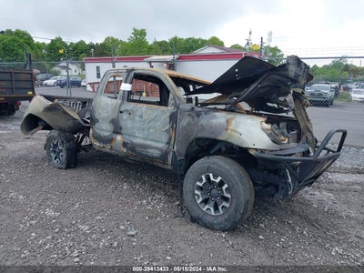 TOYOTA TACOMA 2015