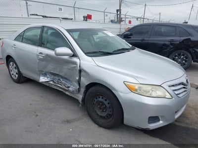 TOYOTA CAMRY 2011