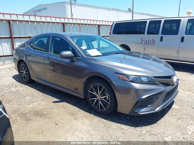 Toyota Camry 2021