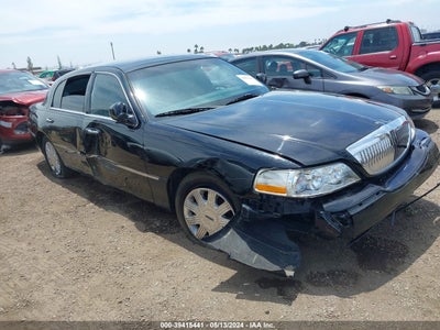 LINCOLN TOWN CAR 2005