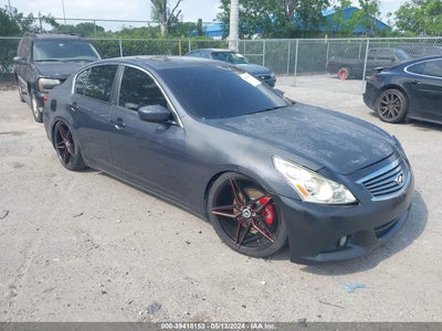 INFINITI JOURNEY 2012