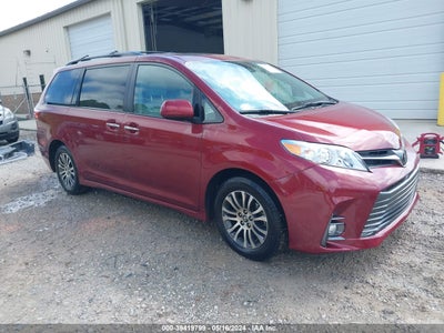 TOYOTA SIENNA 2019