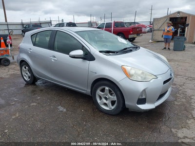 TOYOTA PRIUS C 2014