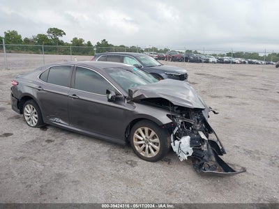 TOYOTA CAMRY 2020