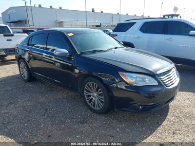CHRYSLER 200 2013