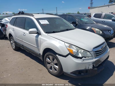 SUBARU OUTBACK 2011
