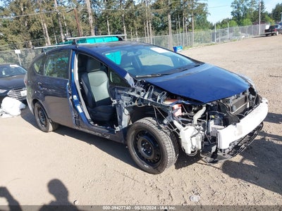 TOYOTA PRIUS V 2012