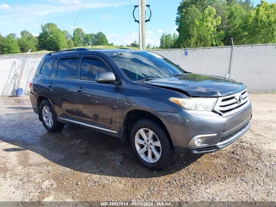 TOYOTA HIGHLANDER 2013