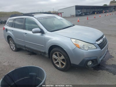 SUBARU OUTBACK 2013