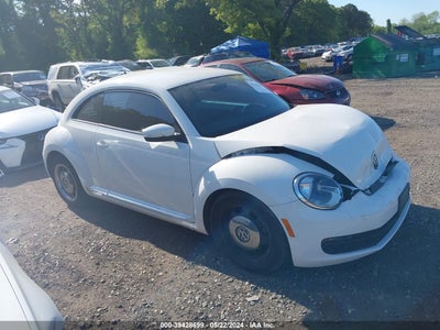 VOLKSWAGEN BEETLE 2013