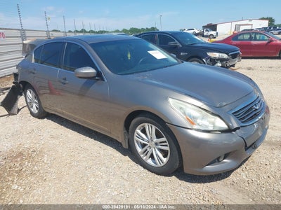 INFINITI G37 2011