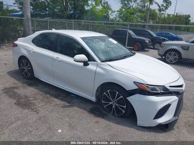TOYOTA CAMRY 2019