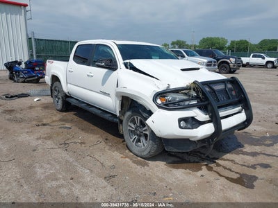 TOYOTA TACOMA 2017