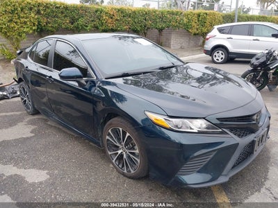 TOYOTA CAMRY 2020