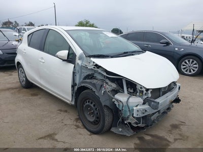 Toyota Prius c 2015