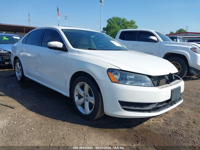VOLKSWAGEN PASSAT 2013