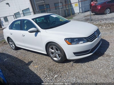 VOLKSWAGEN PASSAT 2012