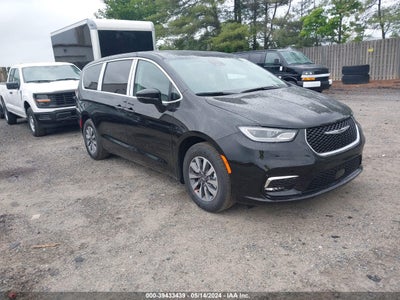 Chrysler Pacifica 2024