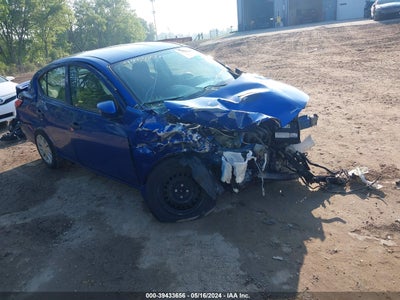 NISSAN VERSA 2017