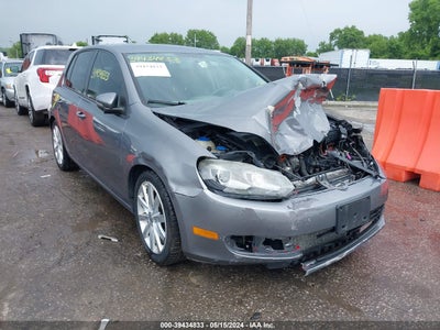 VOLKSWAGEN GOLF 2010