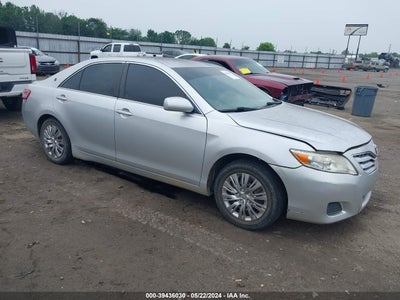 TOYOTA CAMRY 2011