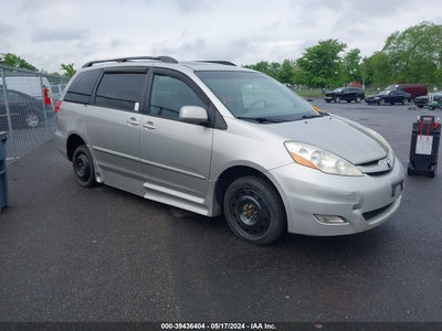 TOYOTA SIENNA 2008