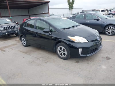 TOYOTA PRIUS 2015