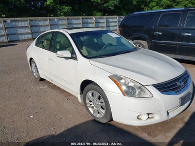 Nissan Altima 2010