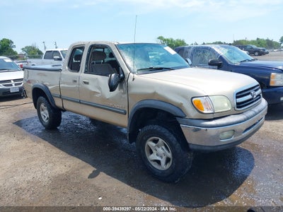 TOYOTA TUNDRA 2002