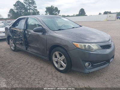 TOYOTA CAMRY 2013