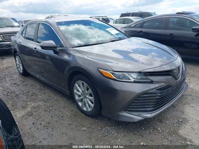 TOYOTA CAMRY 2018