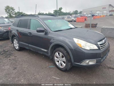 SUBARU OUTBACK 2011