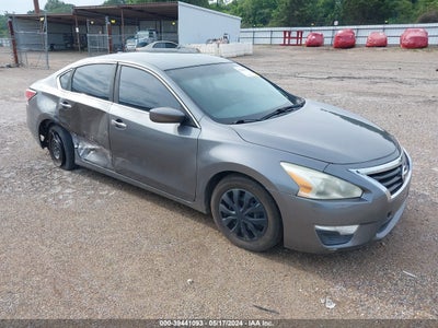 NISSAN ALTIMA 2015