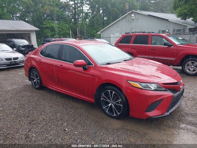 TOYOTA CAMRY 2020