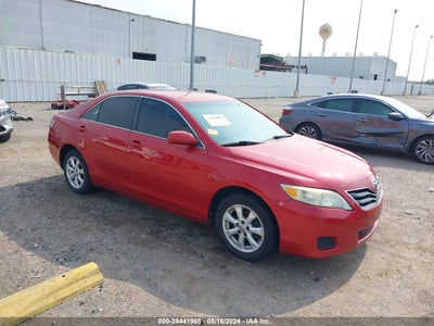 TOYOTA CAMRY 2011