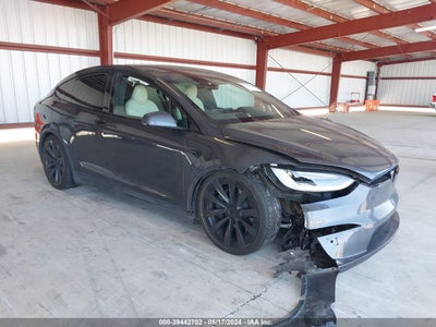 Tesla Model x 2022