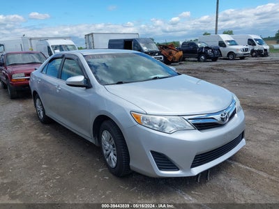 TOYOTA CAMRY 2012