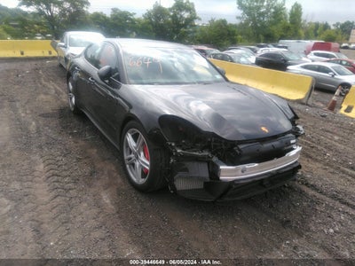 PORSCHE PANAMERA 2023