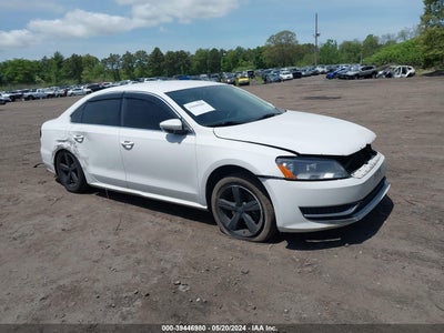 VOLKSWAGEN PASSAT 2012
