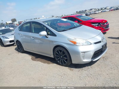 TOYOTA PRIUS 2015