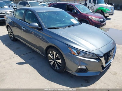 Nissan Altima 2022