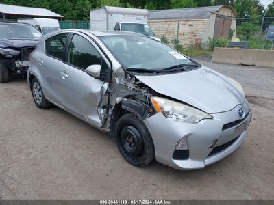TOYOTA PRIUS C 2012