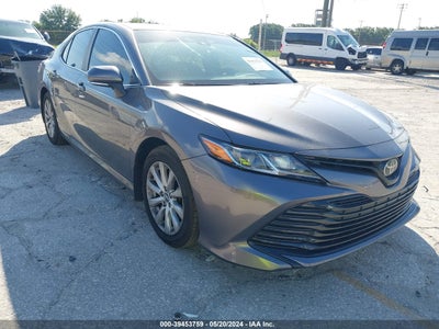 TOYOTA CAMRY 2018