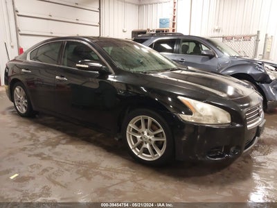 NISSAN MAXIMA 2011